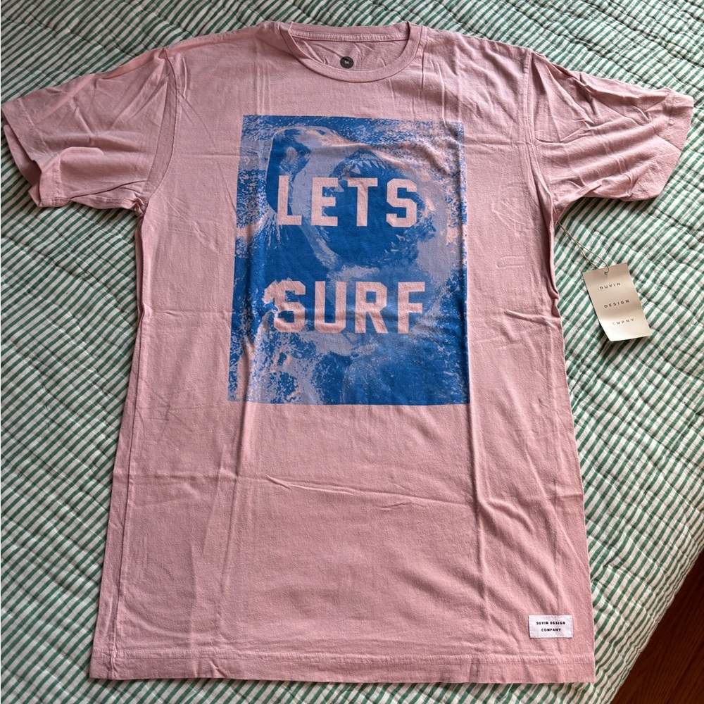 Duvin Design Medium T-shirt NWT